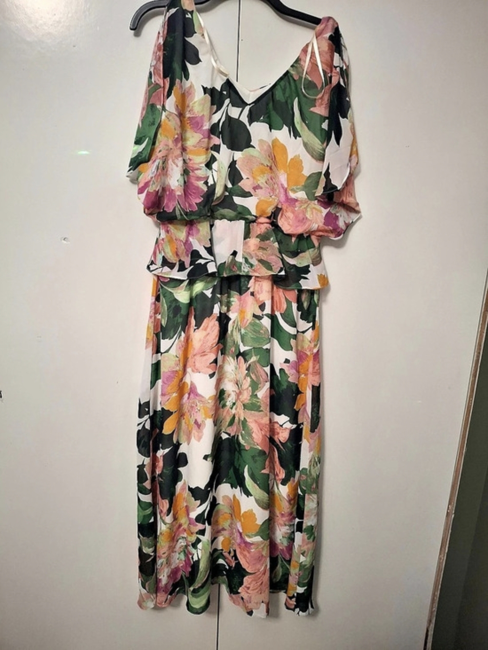 Signature by Robbie Bee Floral Midi Dress in Pink & Green Size 10 Like New